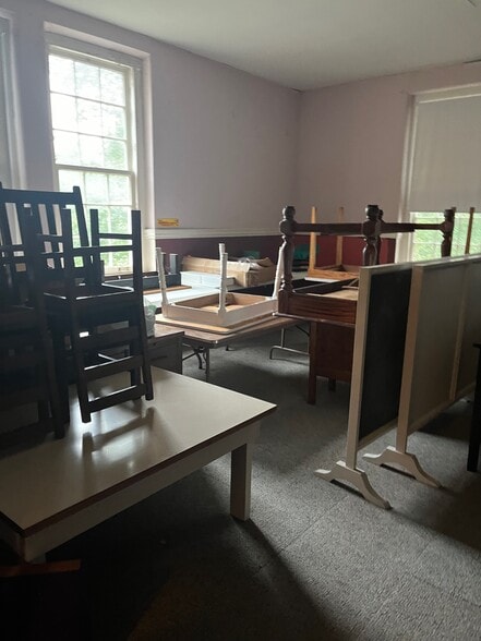 More Photos Of 21300 Chesterfield Ave, South Chesterfield Specialty For Sale