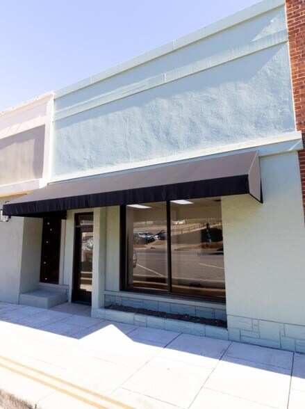 More Photos Of 513 Gunter Ave, Guntersville Office For Sale
