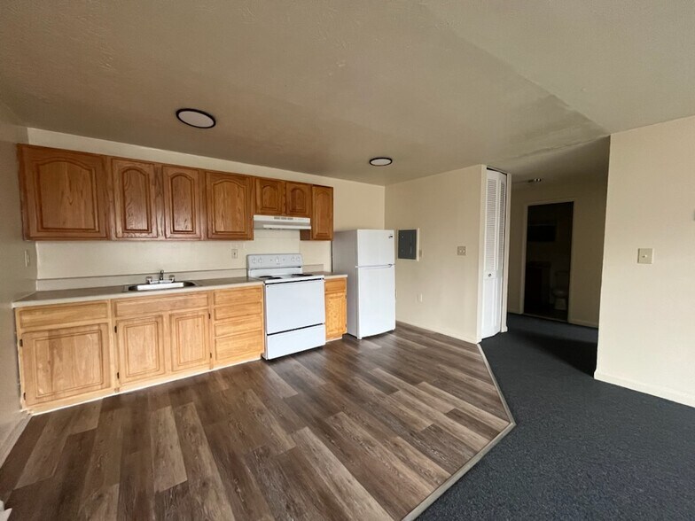More Photos Of , Hartford Multifamily For Sale