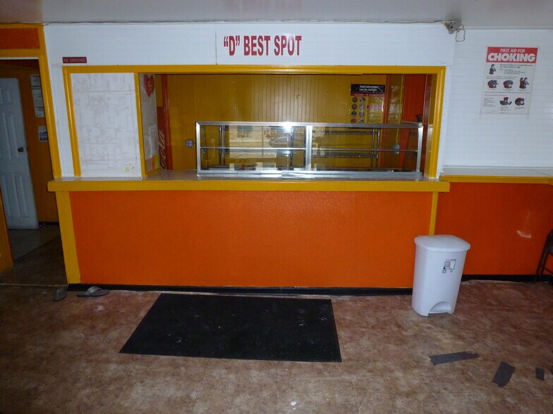 More Photos Of 216-222 Utica Ave, Brooklyn Storefront For Lease