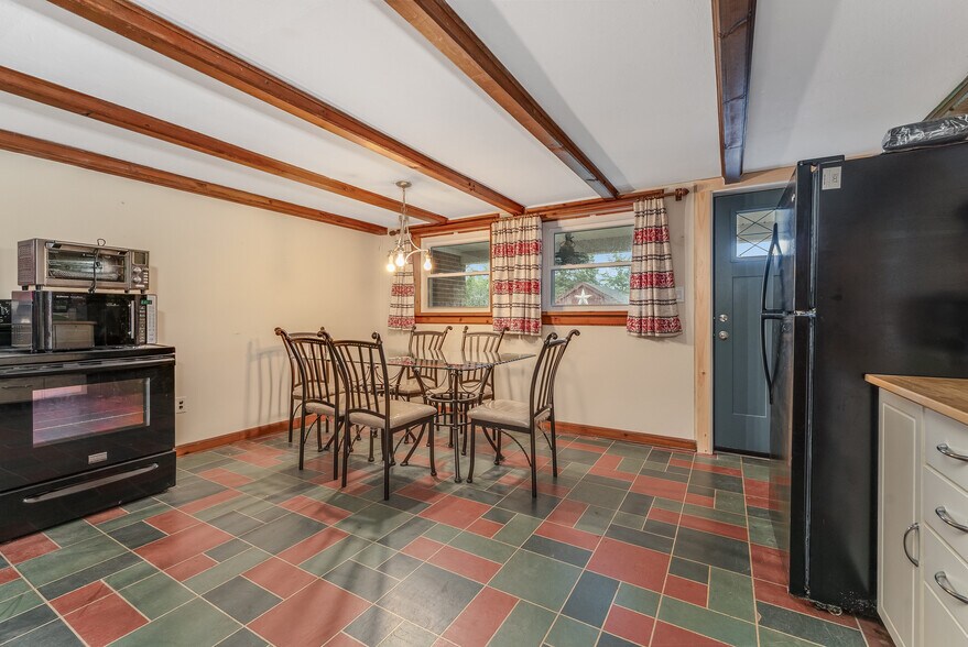 More Photos Of 417 Mountain Rd, Lebanon Specialty For Sale