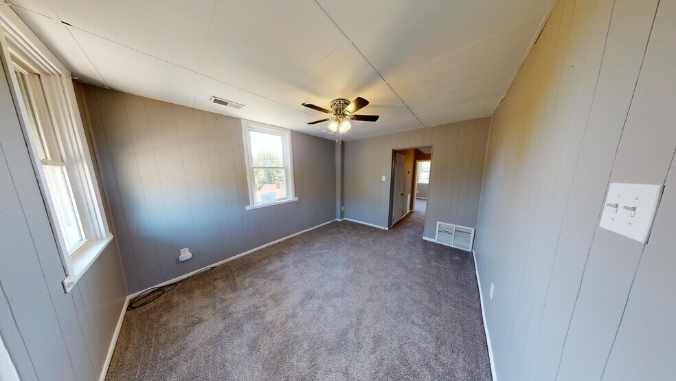 More Photos Of 3098 Woodland Rd, Ambridge Multifamily For Sale