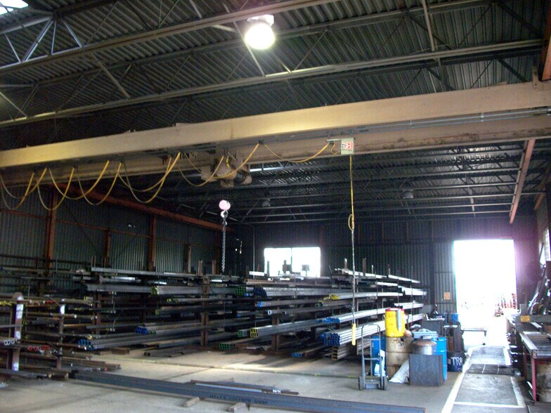 More Photos Of 9129 Euclid Ave, Manassas Warehouse For Lease