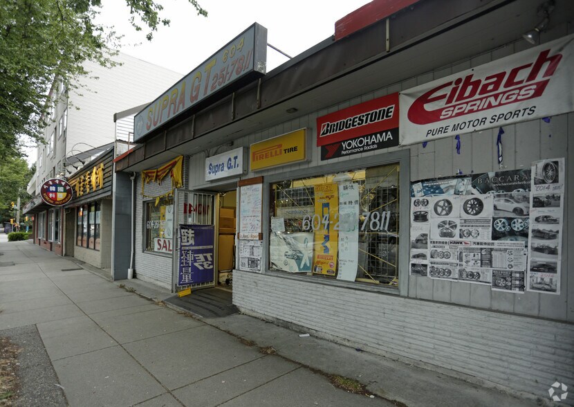 More Photos Of 1041 Kingsway, Vancouver Storefront For Sale