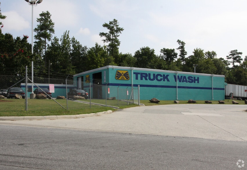 More Photos Of 4136 Old McDonough Rd, Conley Service For Lease