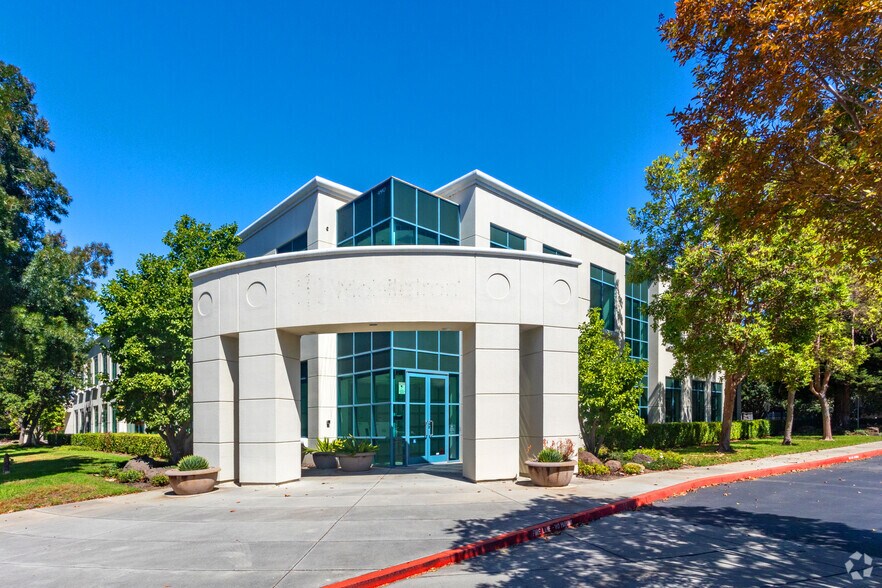 Primary Photo Of 490 E Middlefield Rd, Mountain View Office For Lease
