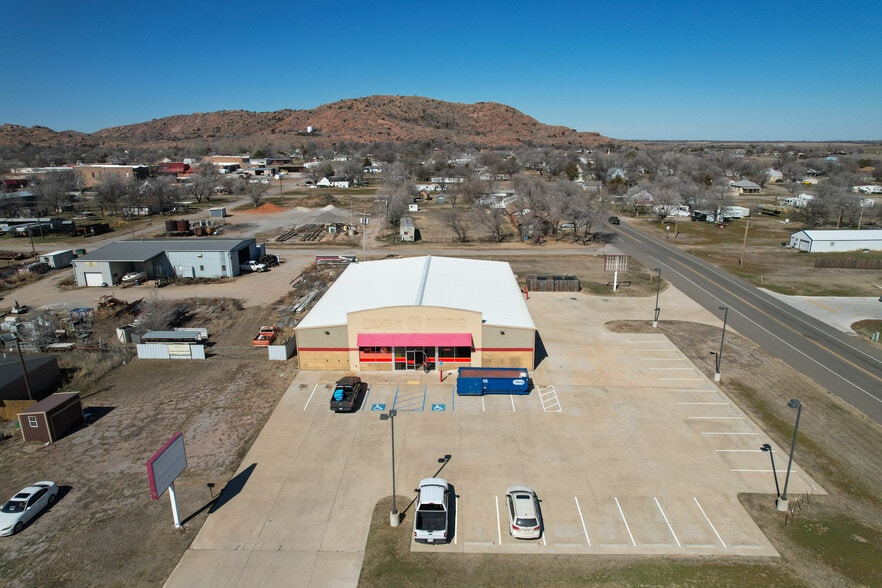 More Photos Of 215 E 1st St, Granite Freestanding For Sale