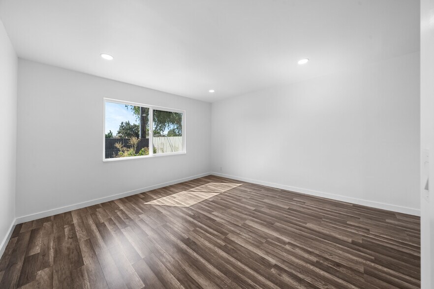 More Photos Of 3515 W Commonwealth, Fullerton Multifamily For Sale
