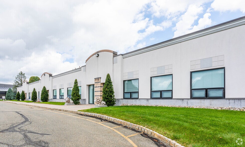 More Photos Of 7 Middlebury Blvd, Randolph Flex For Lease