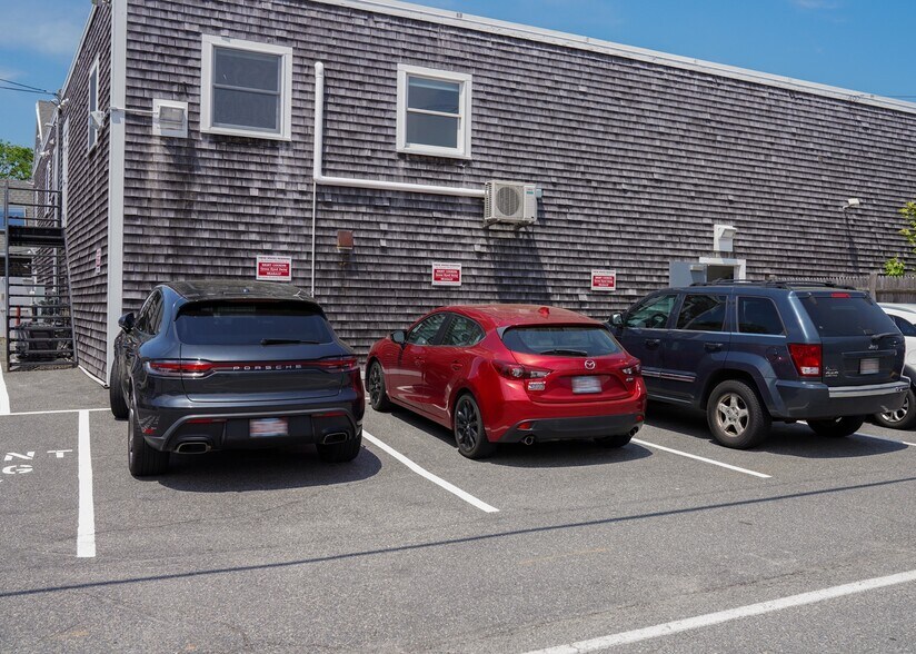 More Photos Of 199 Main St, Falmouth Storefront For Sale