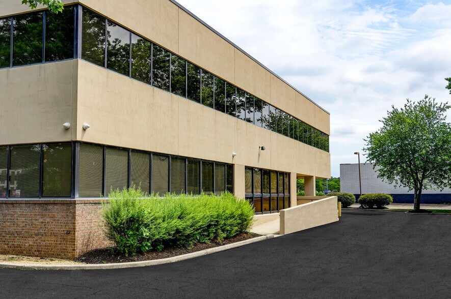 More Photos Of 101 Laurel Rd, Voorhees Office For Lease