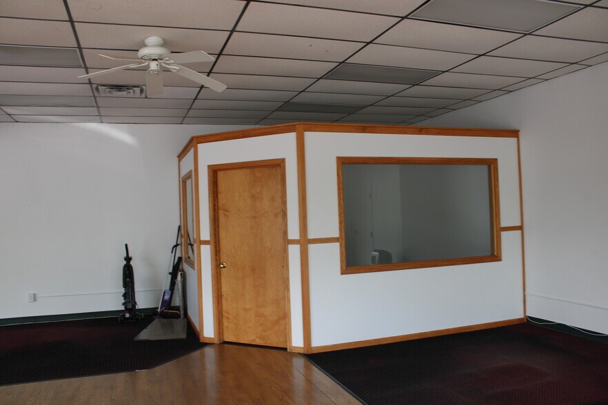 More Photos Of 7940 Sprinkle Rd, Portage Freestanding For Sale