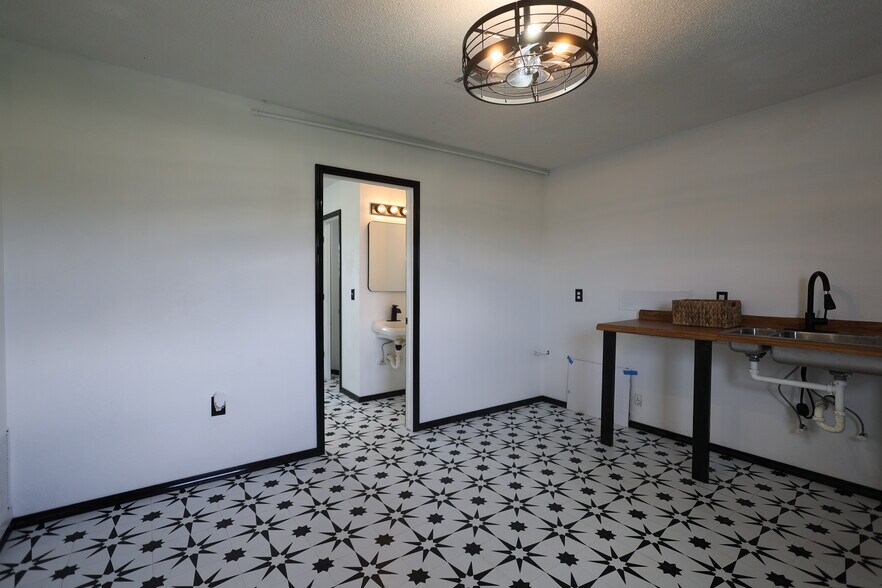 More Photos Of 25377 Welling rd, Welling Apartments For Sale