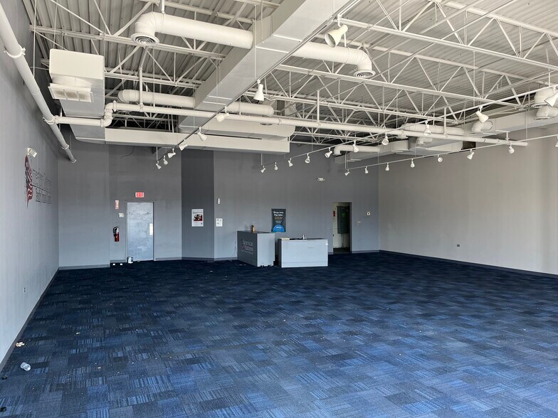 More Photos Of 9380-9396 W 159th St, Orland Park Freestanding For Lease