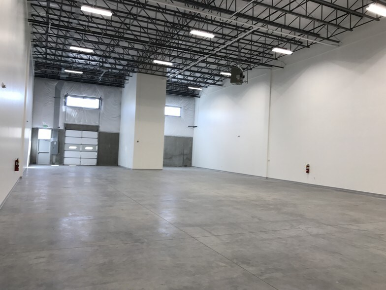 More Photos Of 2300 E 76th Ave, Denver Warehouse For Lease