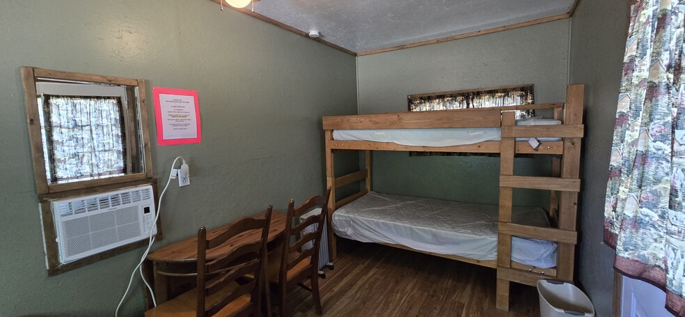 More Photos Of 204 US Highway 20 S, Thermopolis Manufactured Housing Mobile Home Park For Sale