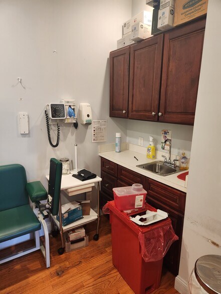 More Photos Of 1530 Bedford Ave, Brooklyn Medical For Lease