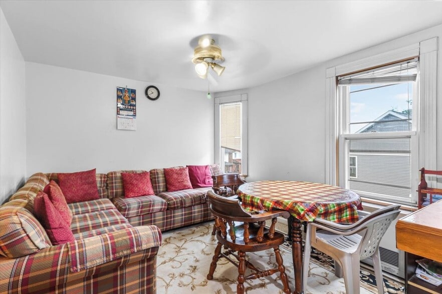 More Photos Of 914 Madison Ave, Scranton Apartments For Sale