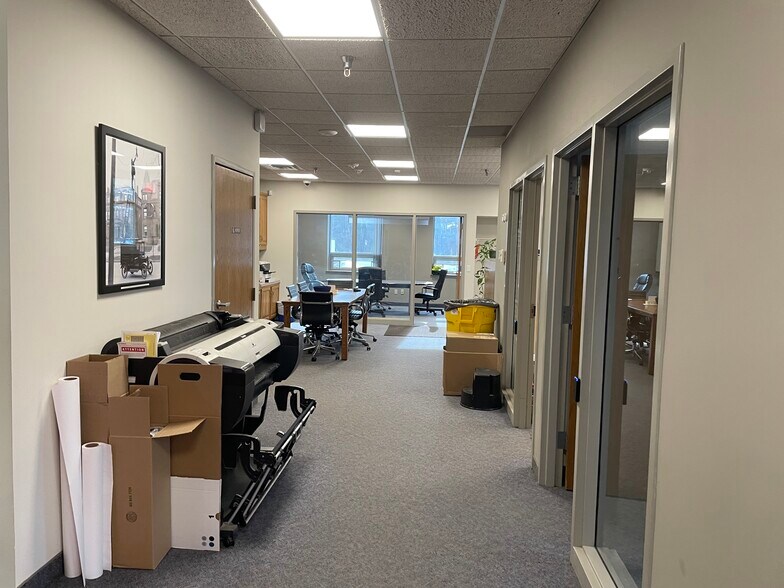 More Photos Of 2343 NW 135th Ln, Andover Manufacturing For Sale