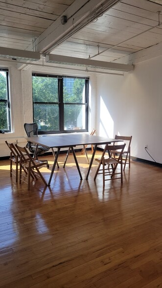 More Photos Of 90 Hamilton St, Cambridge Office For Sale