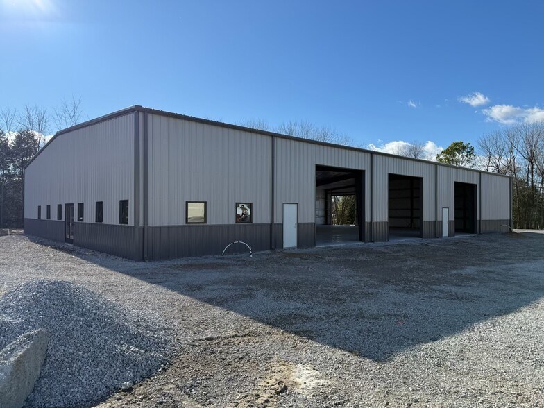 More Photos Of 5350 Enterprise Dr, Paducah Warehouse For Lease