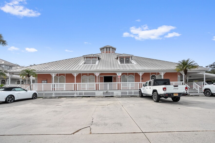 More Photos Of 1342 Colonial Blvd, Fort Myers Unknown For Lease