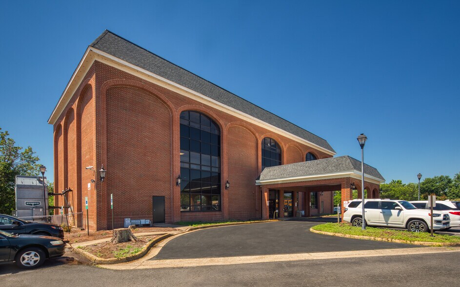 More Photos Of 700 Independence Cir, Virginia Beach Medical For Lease