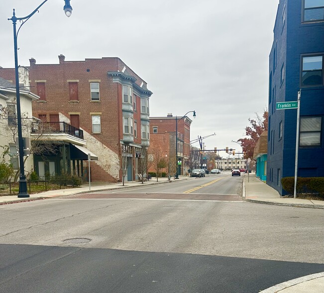 More Photos Of 105 Parsons Ave, Columbus Storefront Retail Office For Lease