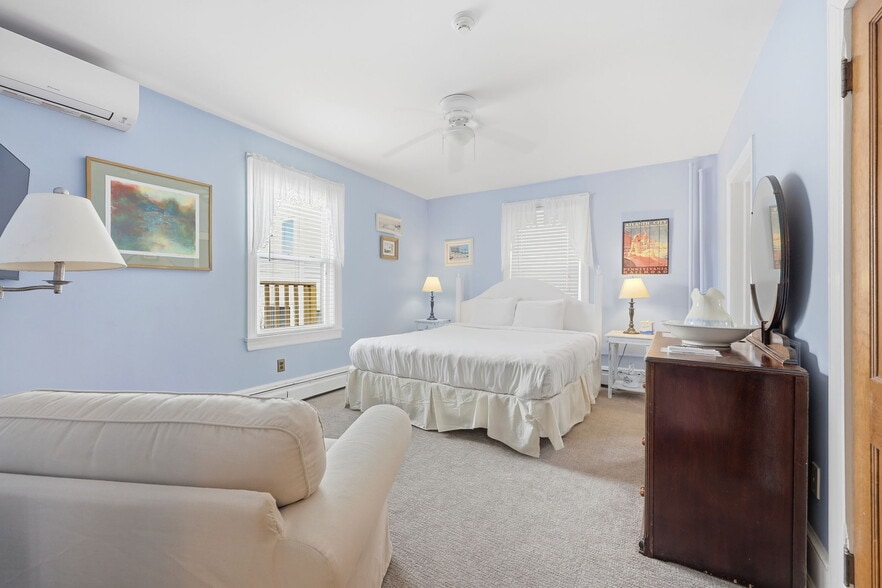 More Photos Of 105 S Little Rock, Ventnor Hospitality For Sale
