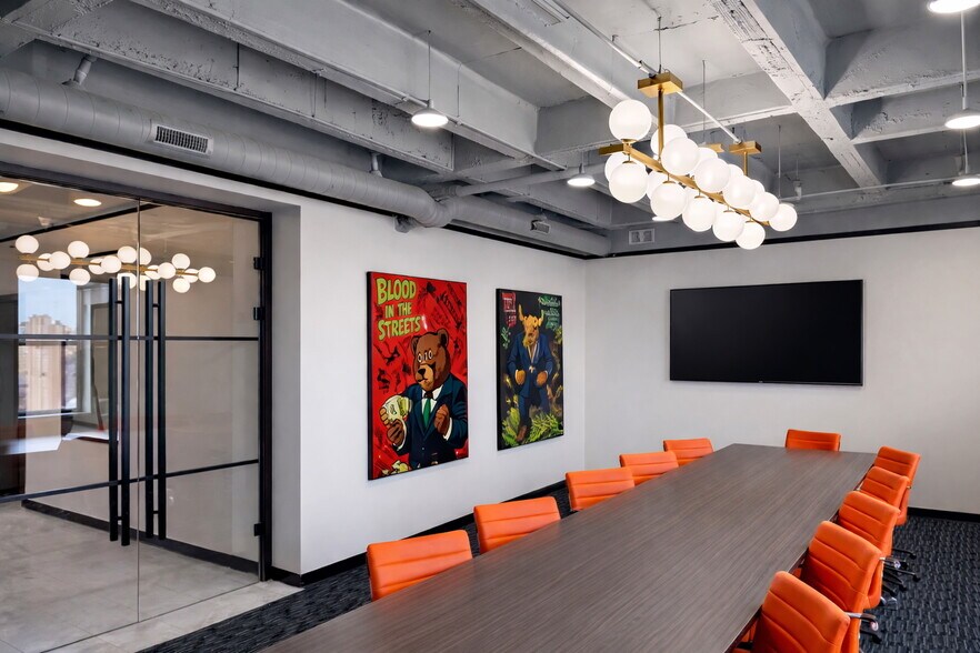 More Photos Of 28 N Saginaw St, Pontiac Office For Lease