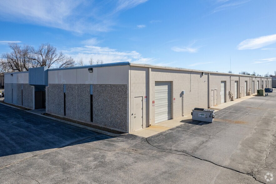 More Photos Of 1101-1121 Cornell, Oklahoma City Unknown For Lease