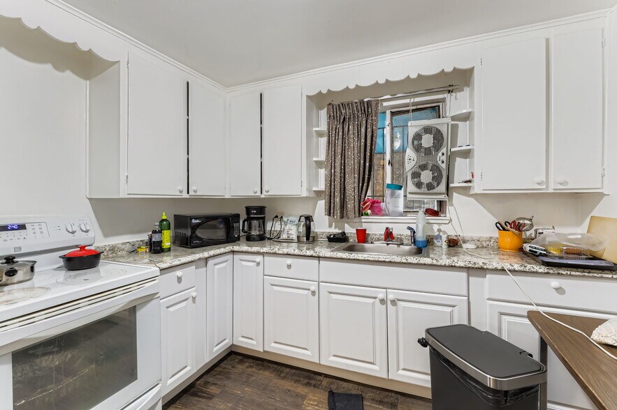More Photos Of 9600 W Colfax Ave, Lakewood Hotel For Sale