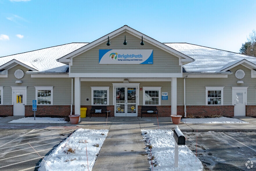 More Photos Of 9 High Rd, Berlin Daycare Center For Sale