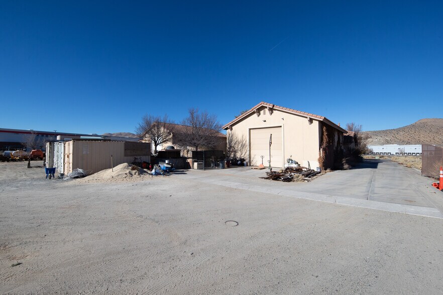 More Photos Of 130 Circuit Ct, Sparks Warehouse For Sale
