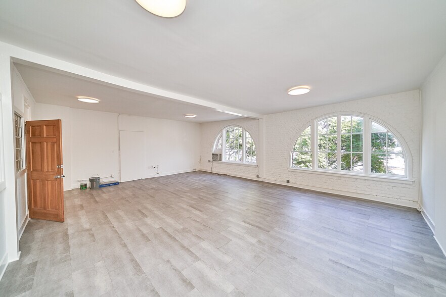 Primary Photo Of 7900 Santa Monica Blvd, West Hollywood Storefront Retail Office For Lease