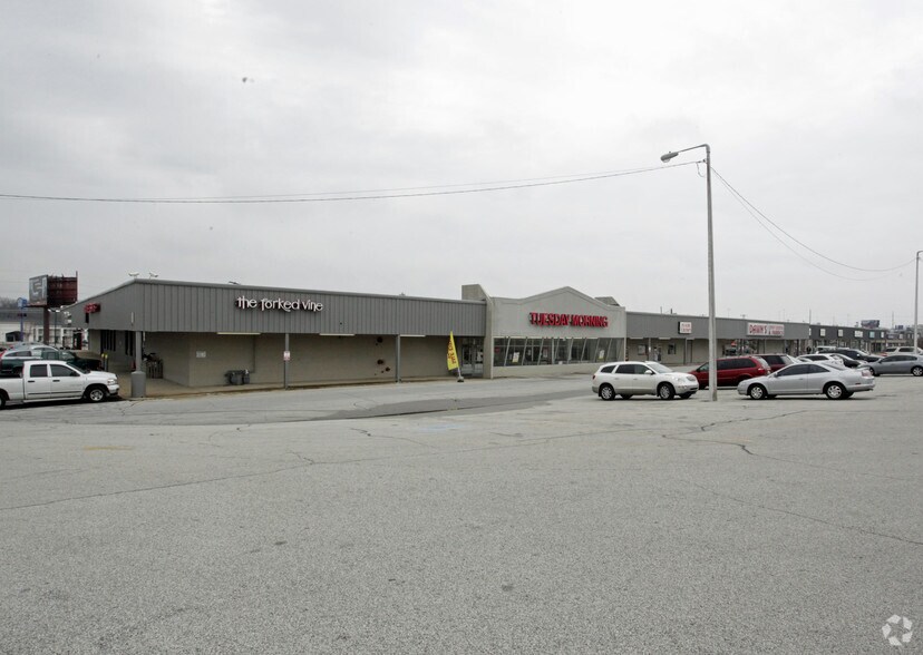 More Photos Of 581-621 Old Hickory Blvd, Jackson Unknown For Lease