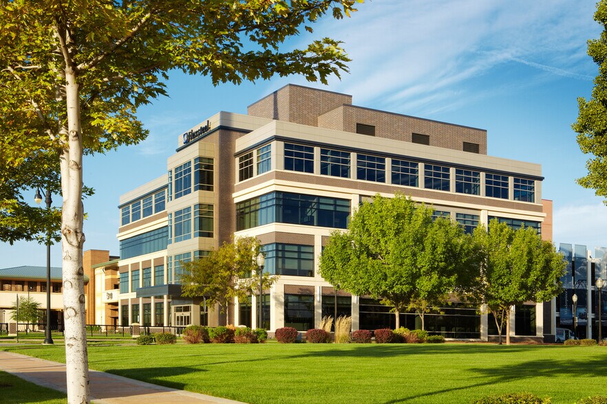 Primary Photo Of 385 Bell St, Dubuque Office For Sale