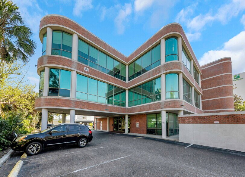 More Photos Of 701 N Westshore Blvd, Tampa Coworking Space