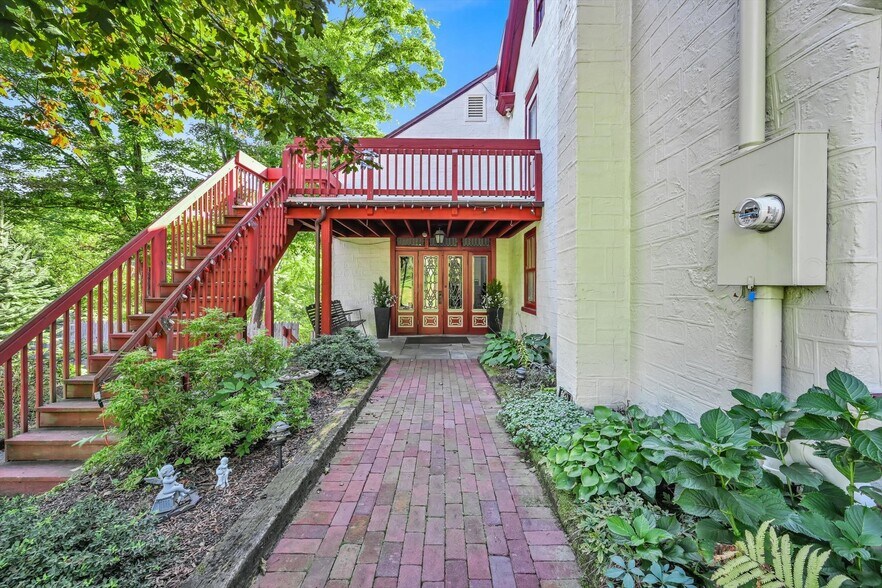 More Photos Of 3790 Morgantown Rd, Mohnton Restaurant For Sale