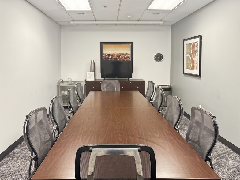 More Photos Of 303 N Stadium Blvd, Columbia Coworking Space