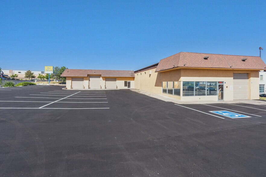 More Photos Of 1015 Park St, Castle Rock Auto Dealership For Lease