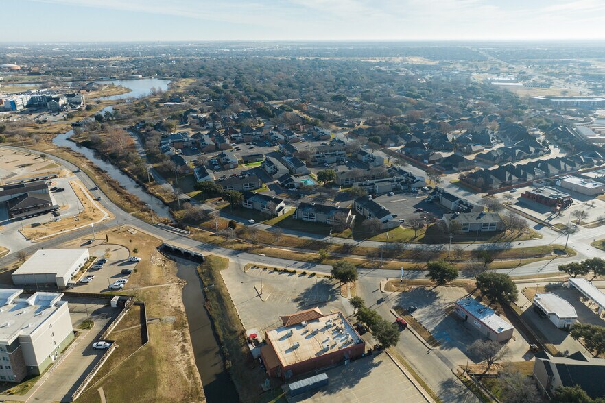 More Photos Of 4516 Maplewood Ave, Wichita Falls General Retail For Sale