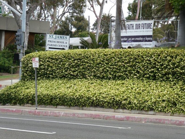 More Photos Of 122-126 N Pacific Coast Hwy, Redondo Beach Schools For Sale