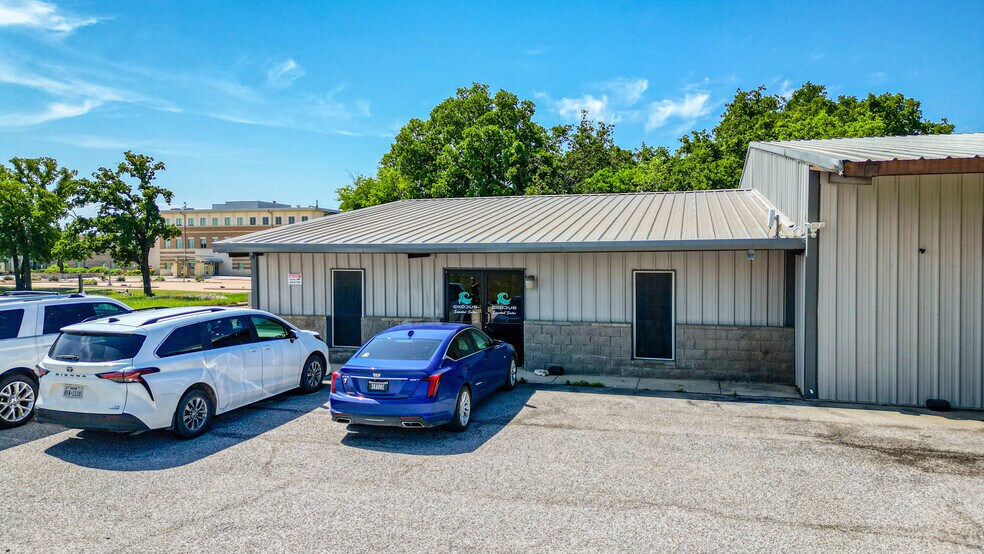 More Photos Of 301 Center Court Dr, Bridgeport Warehouse For Sale