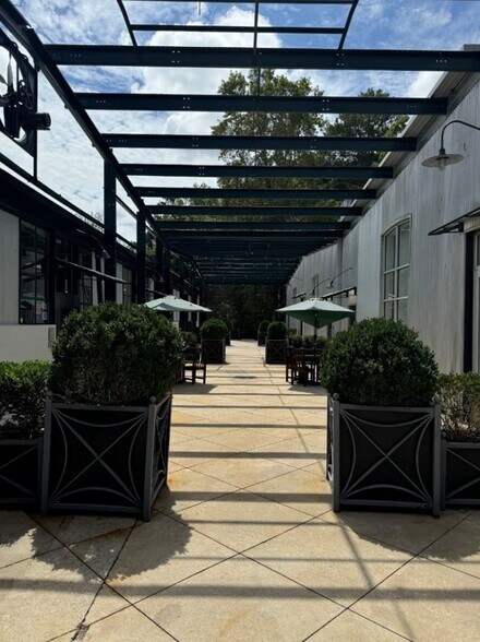 More Photos Of 1123 Zonolite Rd NE, Atlanta Loft Creative Space For Lease