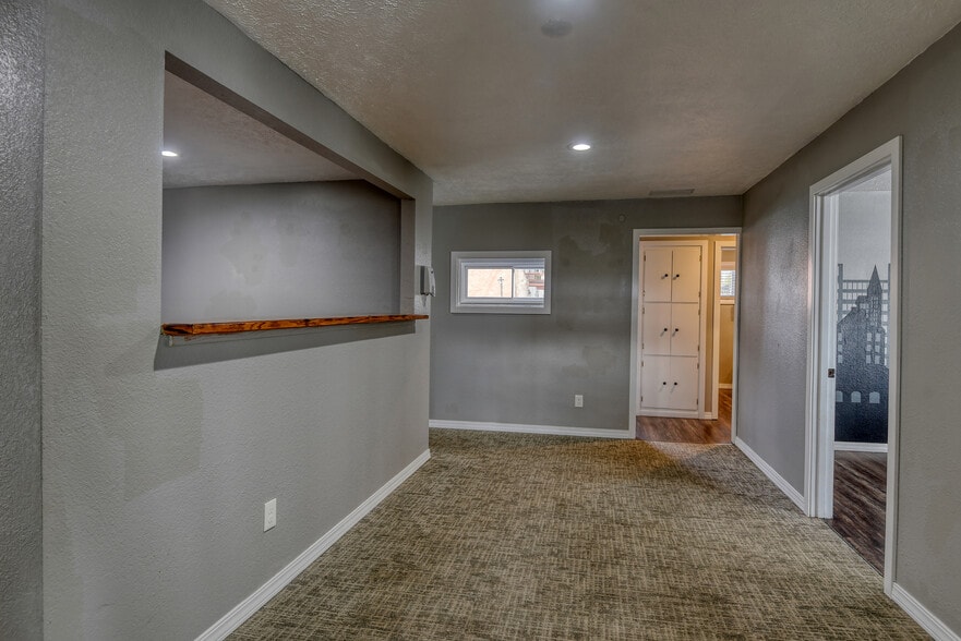 More Photos Of 10525 E Main Ave, Spokane Valley Office For Sale