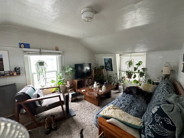 More Photos Of 415 NE Campus St, Pullman Apartments For Sale