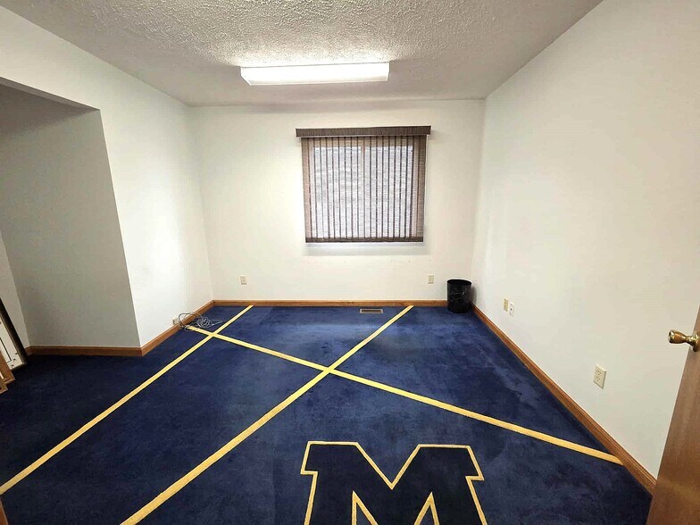 More Photos Of 9252 Lake City Rd, Houghton Lake Medical For Sale