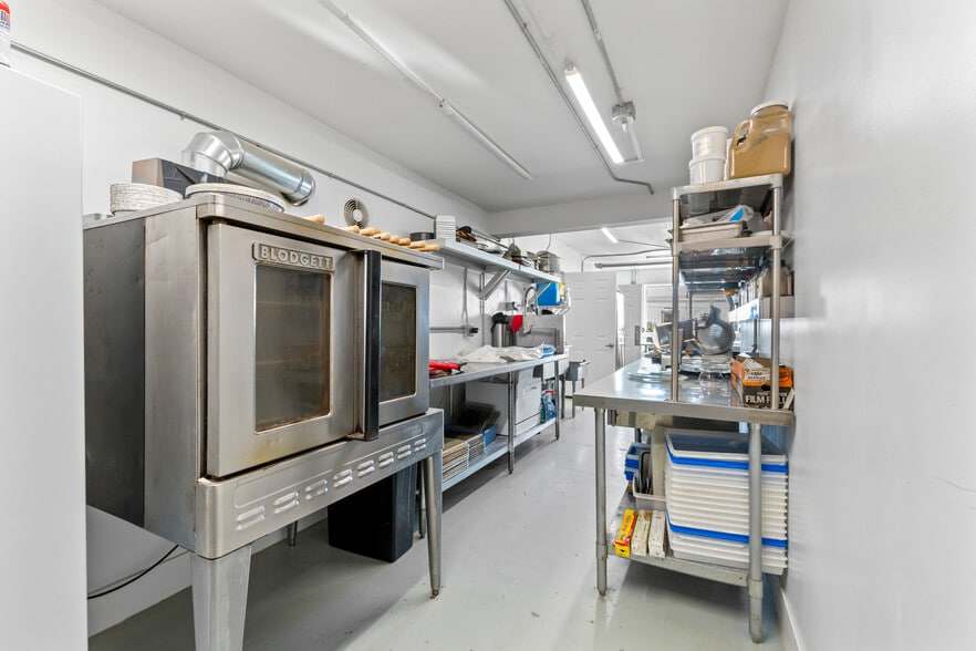 More Photos Of 357 W Main St, Searsport Freestanding For Sale