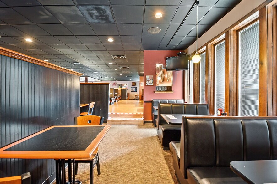 More Photos Of 380 Coal St, Wilkes Barre Freestanding For Lease